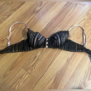 Victorias secret bra with removable padding 34B